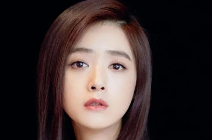 谁说新疆无美女？这5位，颜值高，身材好，实力强，个个都是美女