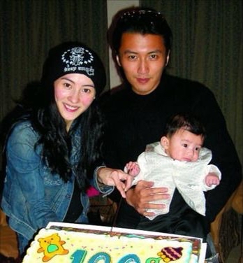 6位“清纯欲女”的劲爆情史：有人8段感情4次婚姻，有人当街热吻