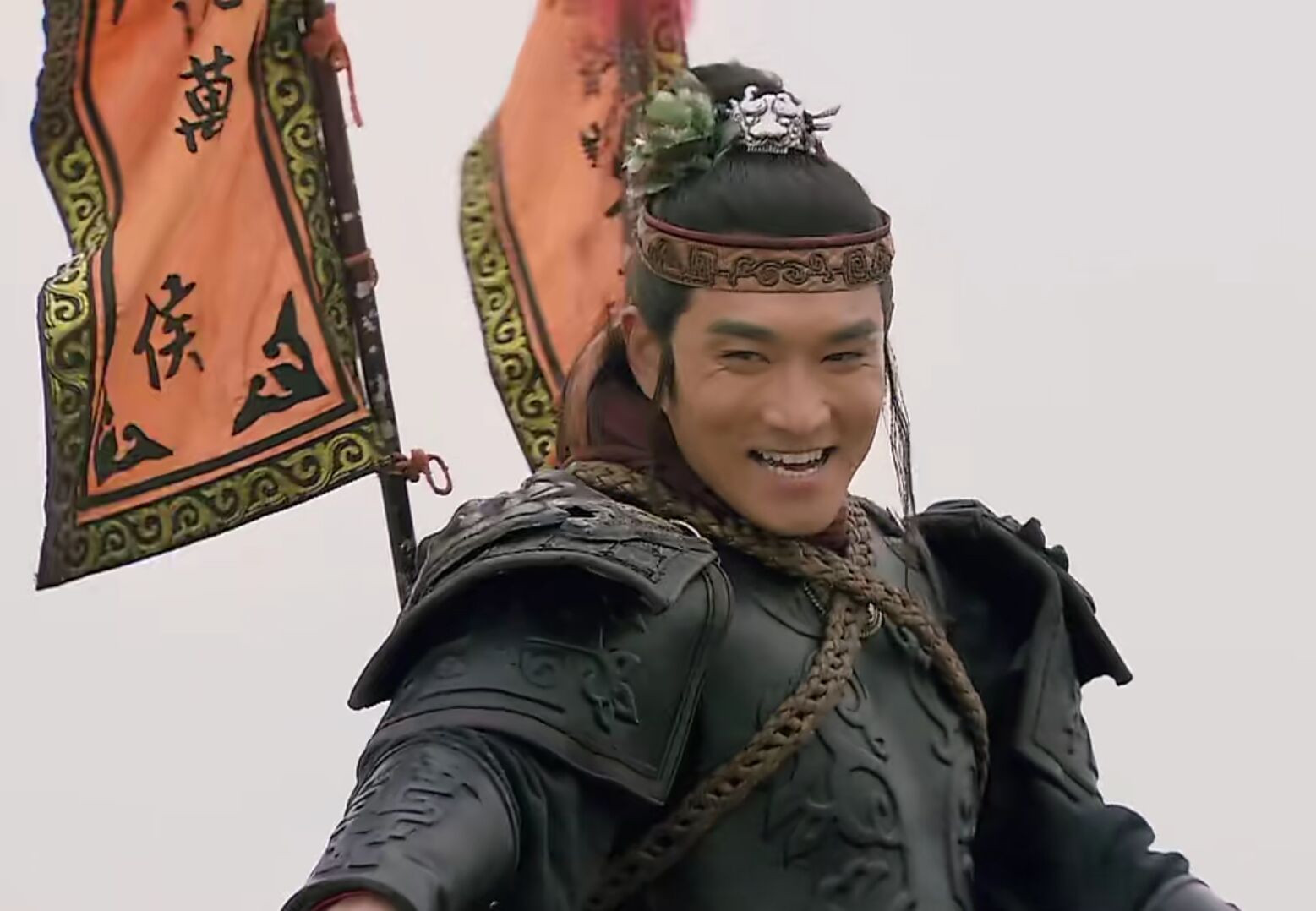 董平影视剧中形象历天闰找准机会,一枪将张清刺死,董平心里大惊,赶快