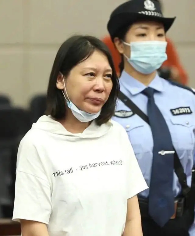 当然,劳荣枝案我们也都从头到尾跟了,据劳荣枝自