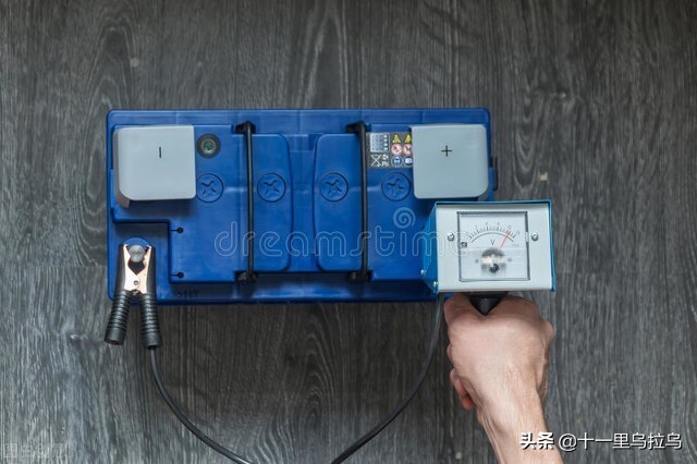 谁能告诉我，电瓶车与新能源汽车的区别在哪里？