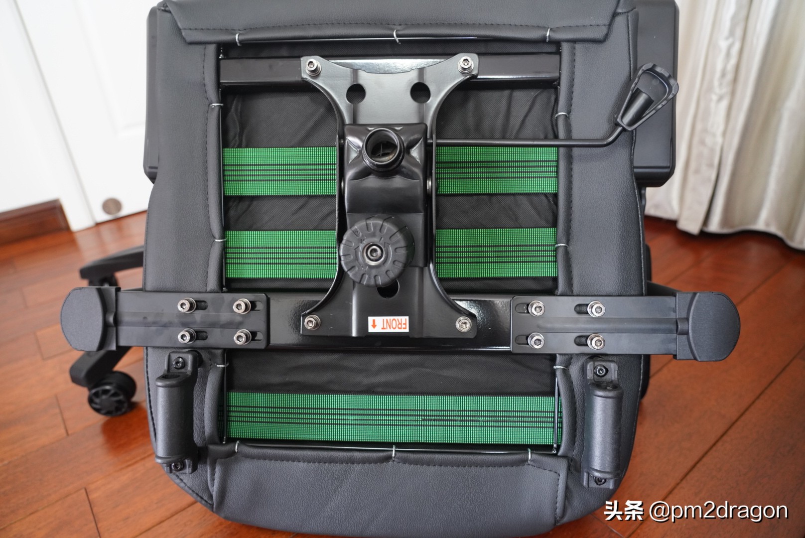 入手PUBG职业玩家同款--安德斯特未来战士升降桌+战神王座电竞椅