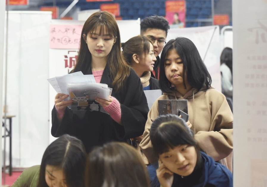 应届大学毕业生注意，3个手续事关未来就业，要提前做好准备