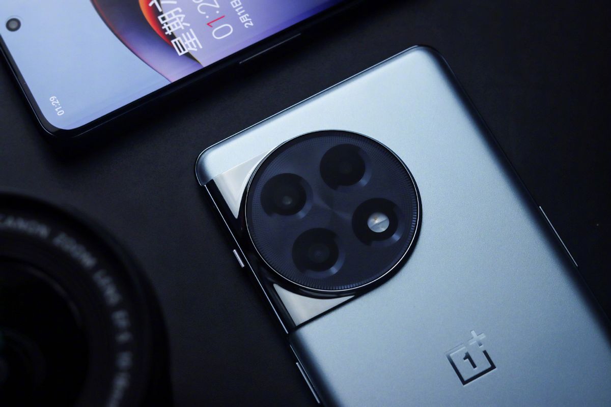 屏幕"翻车"?一加首发遭遇尴尬问题,知道为啥卖的这么便宜了吧