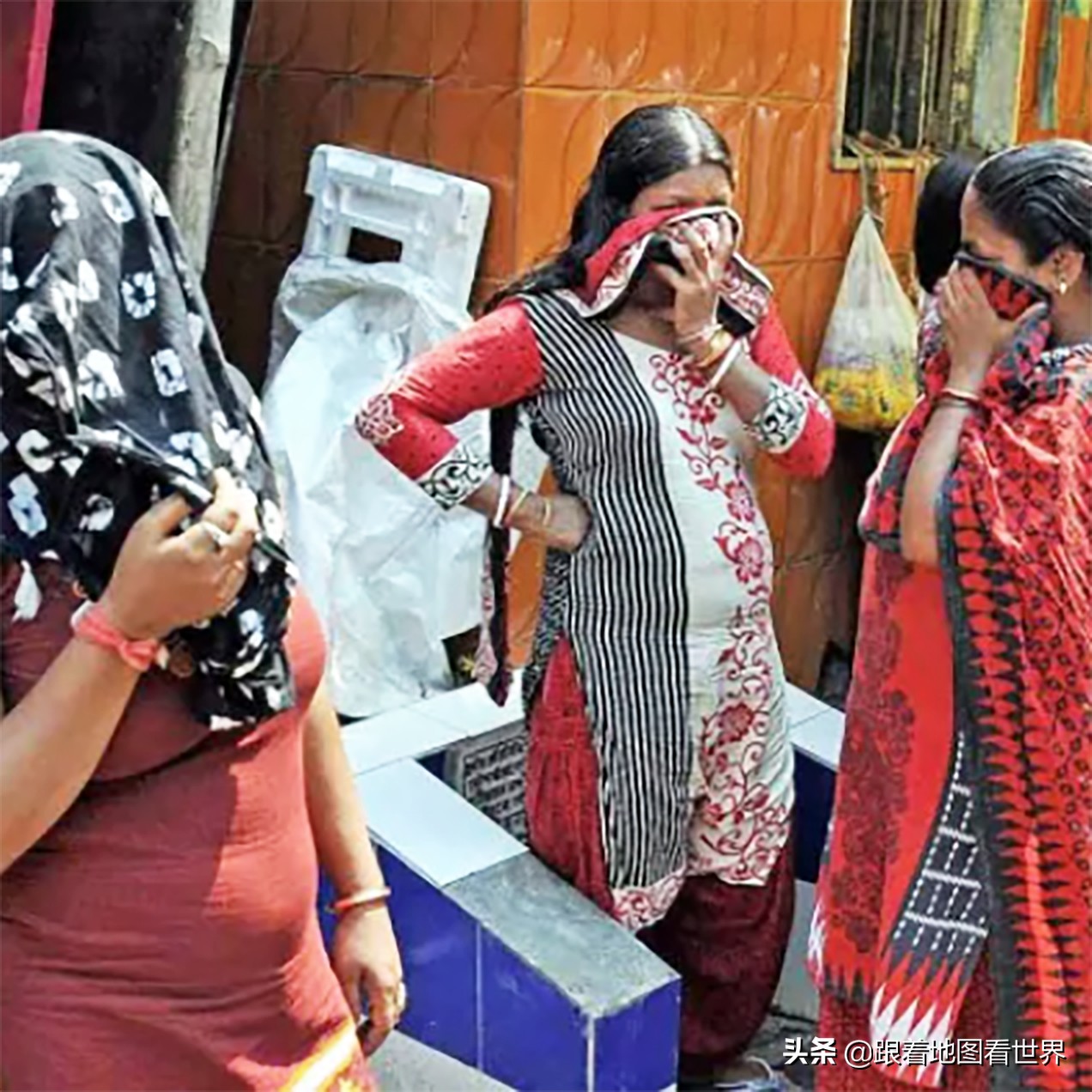 在印度性工作既不是非法，也不是合法，三哥警察为何对女性施暴？