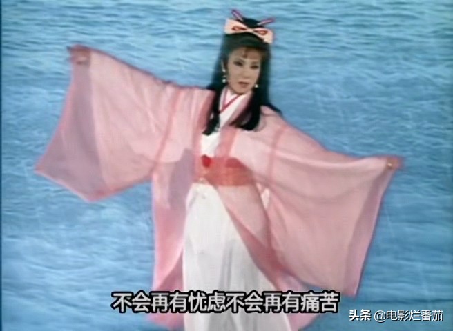 被全网骂了二十多年的西门大妈，与男神演亲密戏，黯然退圈之谜