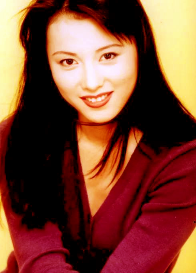 梦桐：曾因没钱买服装遭嘲讽，在央视工作25年，如今46岁活成这样