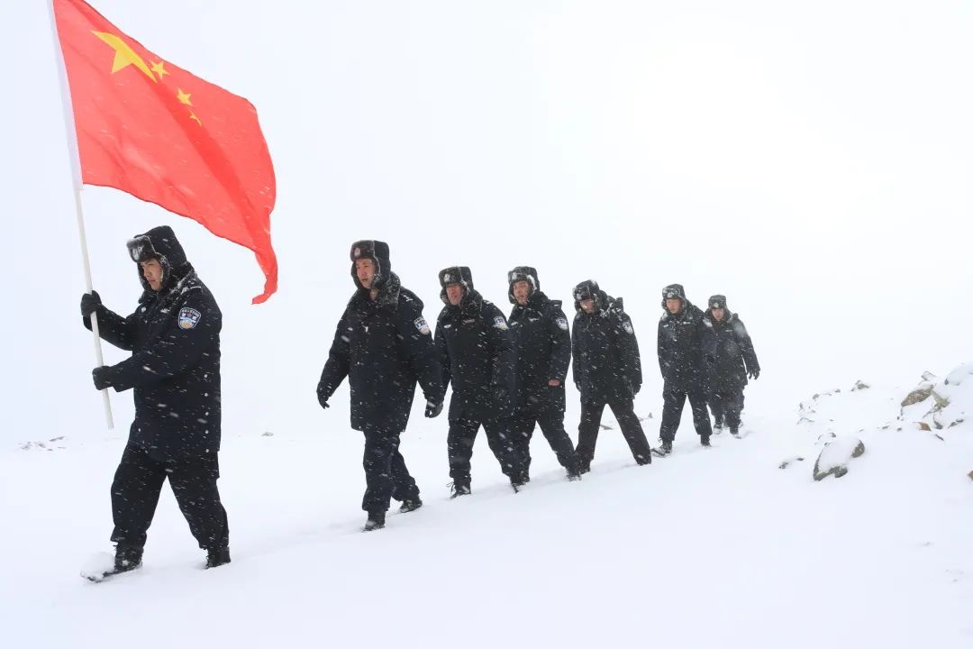 【喜迎二十大 忠诚保平安】西藏玉麦：从“三人乡”到全民守边，这里“枫”警独好