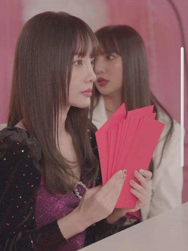 “上梁不正下梁歪”李小璐的婚姻悲剧的始作俑者，是她亲妈