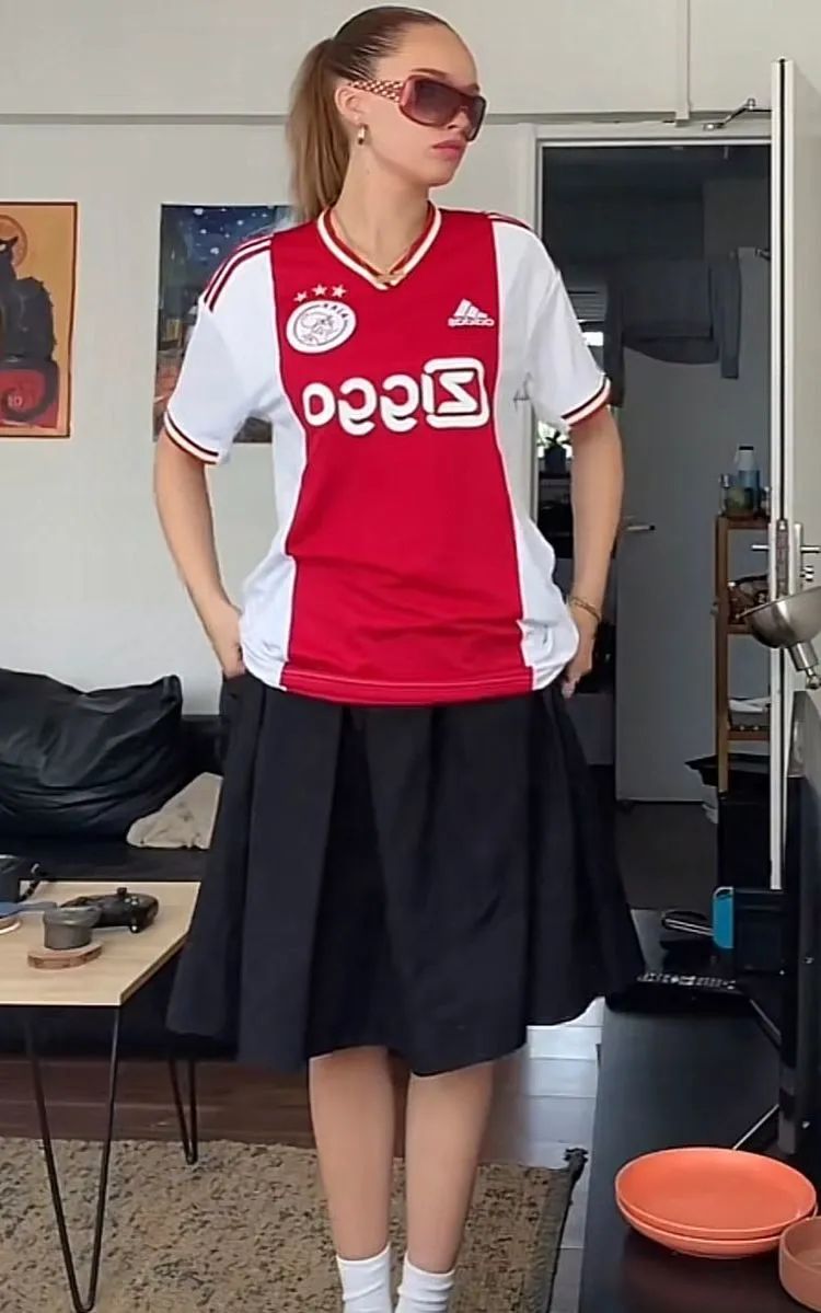 5号足球衣代表什么（世界杯来了，Blokecore 风的球衣穿搭席卷全球）