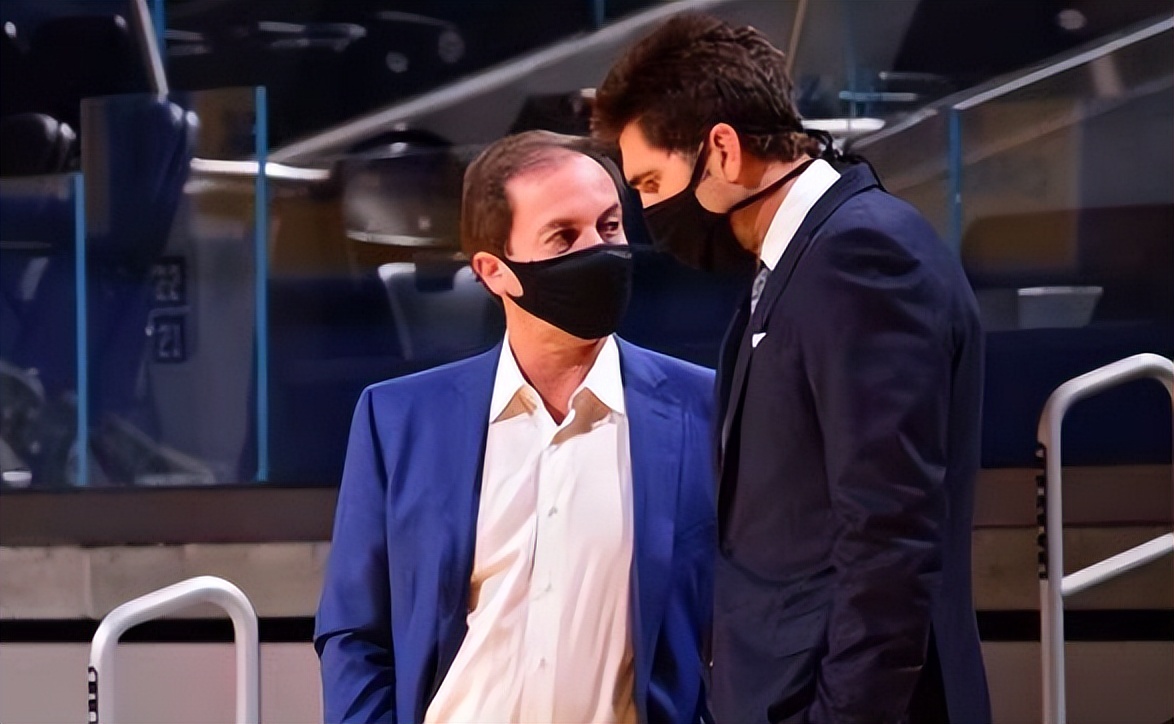 nba利润为什么那么高（篮网亏损1亿，奢侈税排第一的勇士却净赚2亿，他们是怎么做到的？）