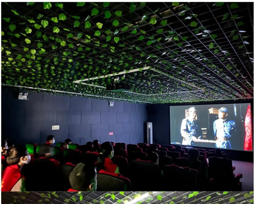 <a href=http://www.gzculture.net target=_blank class=infotextkey>黔东南</a>州首个农村公益电影放映点放映点“开张放映”