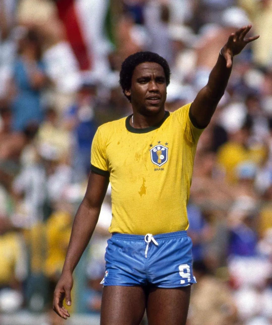 1982年世界杯巴西阵容(1982世界杯赛上的华丽桑巴——巴西队)