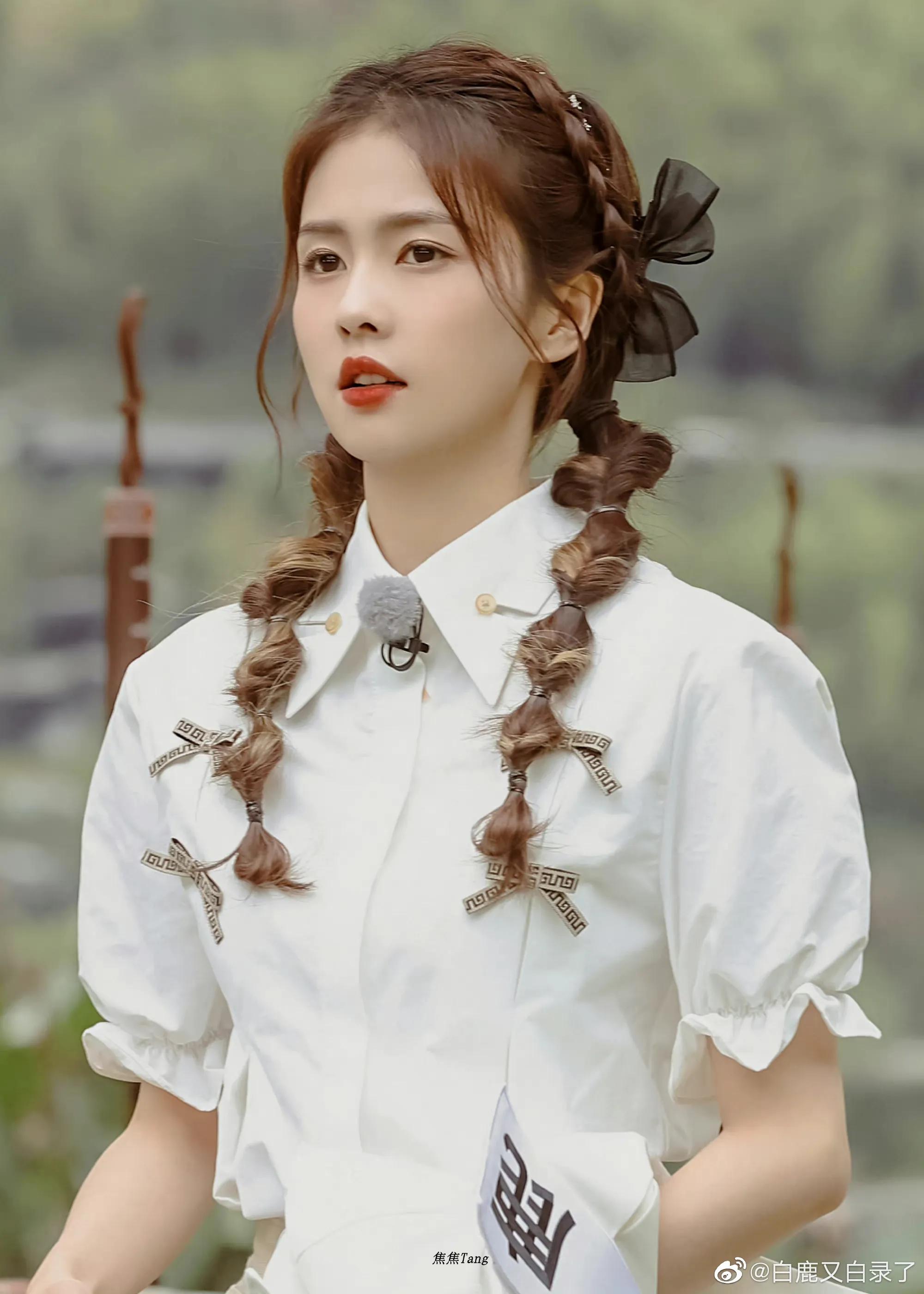 《奔跑吧》最新一期中的白鹿小姐姐