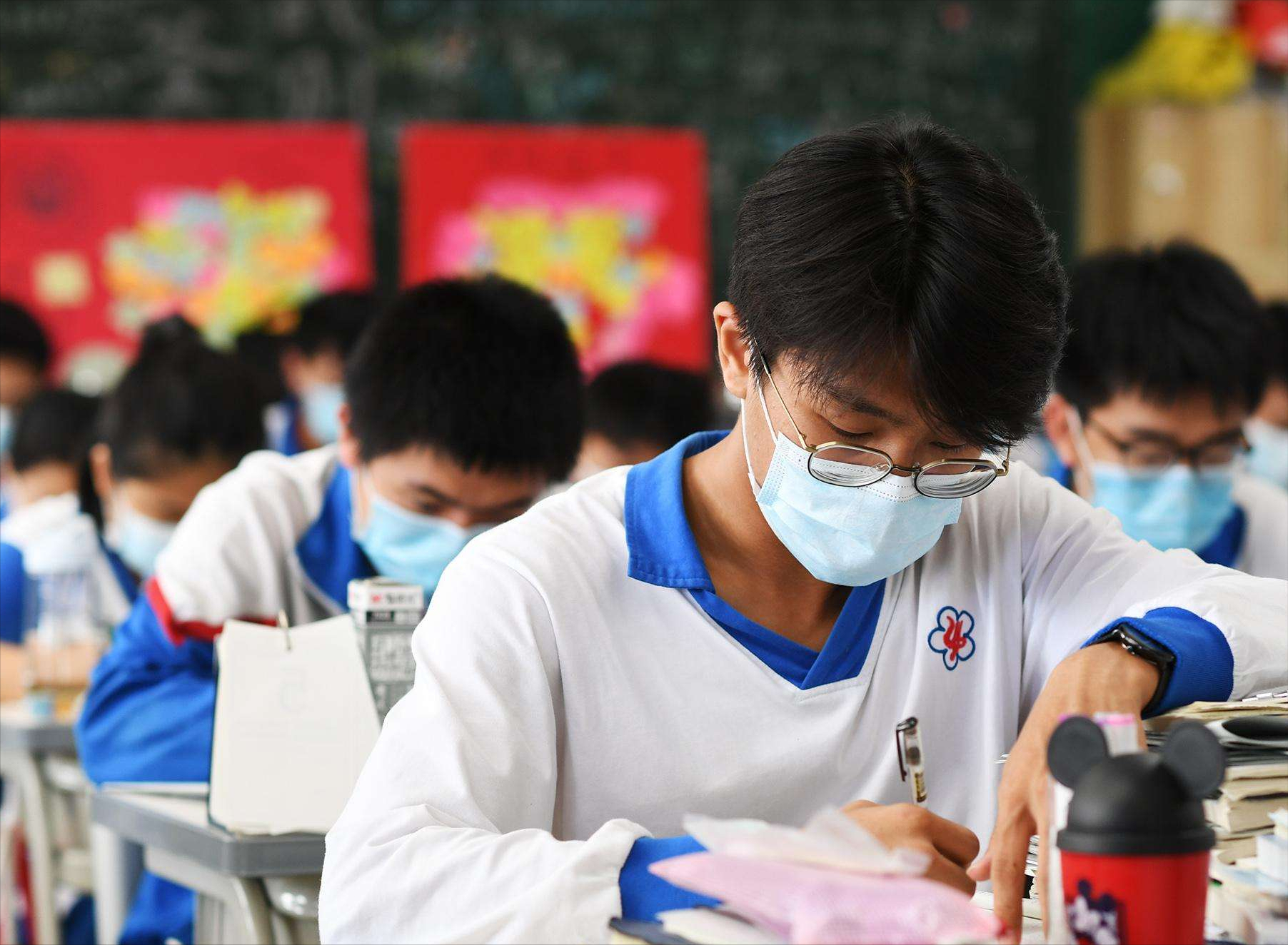 高考进入倒计时，22年考生要注意，考试难度或上涨，得早做准备