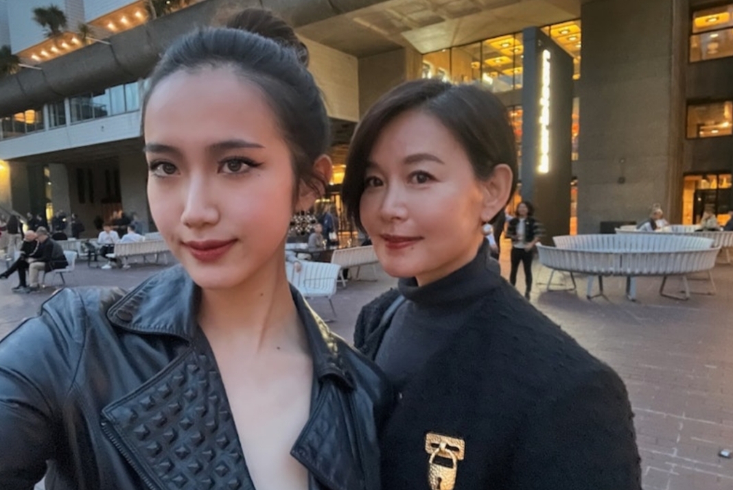 而如果之后骆欣言可以成功入行,想必也是可以与爸爸骆达华