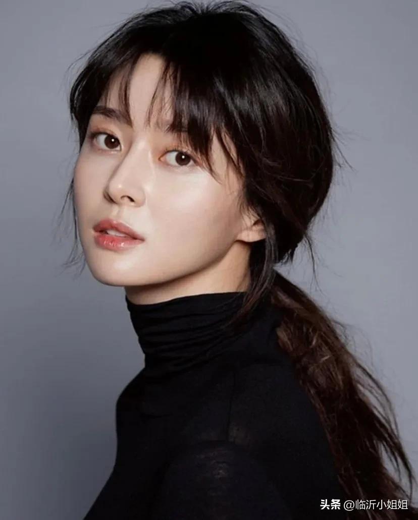 权娜拉,容颜精致的优雅美少女,靓丽身姿,展现无穷的迷人魅力