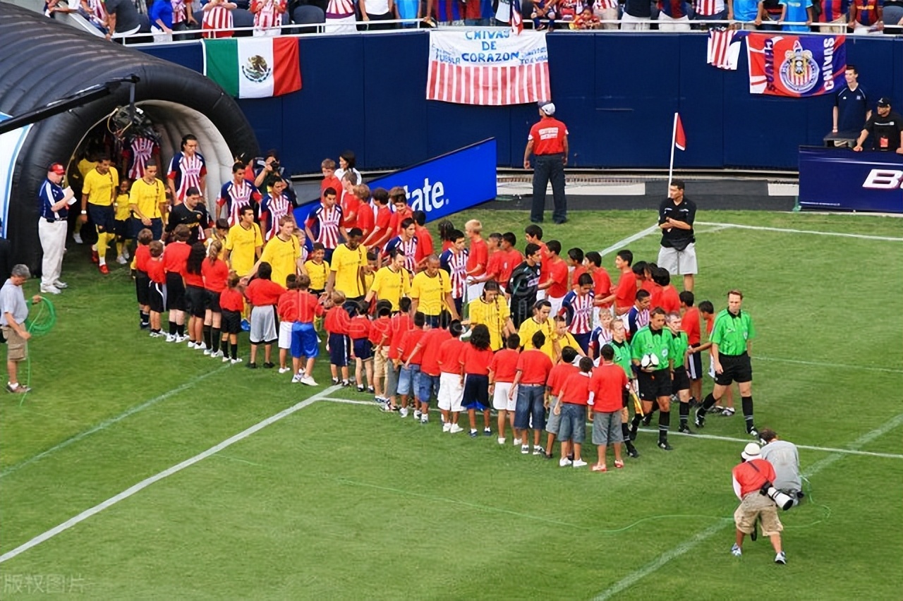 切尔西曼城比分预测（今日竞彩推荐：2月18号 数据分析足球实单扫盘精选8串1含比分进球）