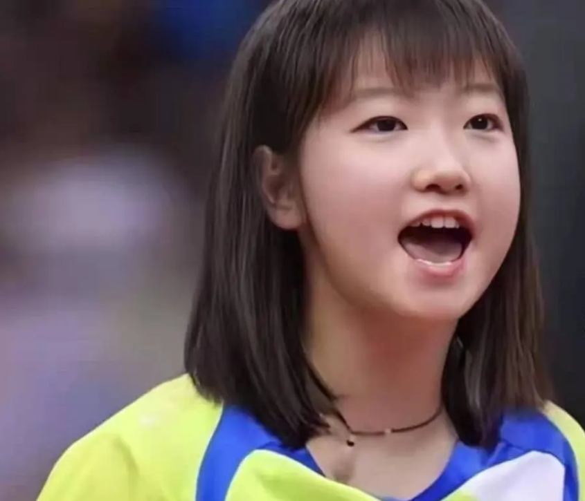 直拍横打的正确握拍方法（乒乓球横拍直拍有何区别？握拍决定打法，规则和局限让直拍低迷）