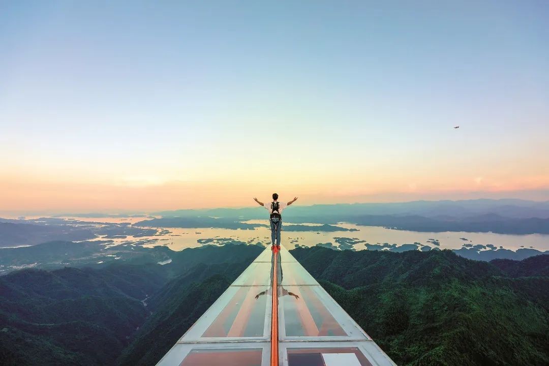 千岛湖下的千年古城（《我和我的家乡》取景地千岛湖，不止于湖，还有那水下千年古城）