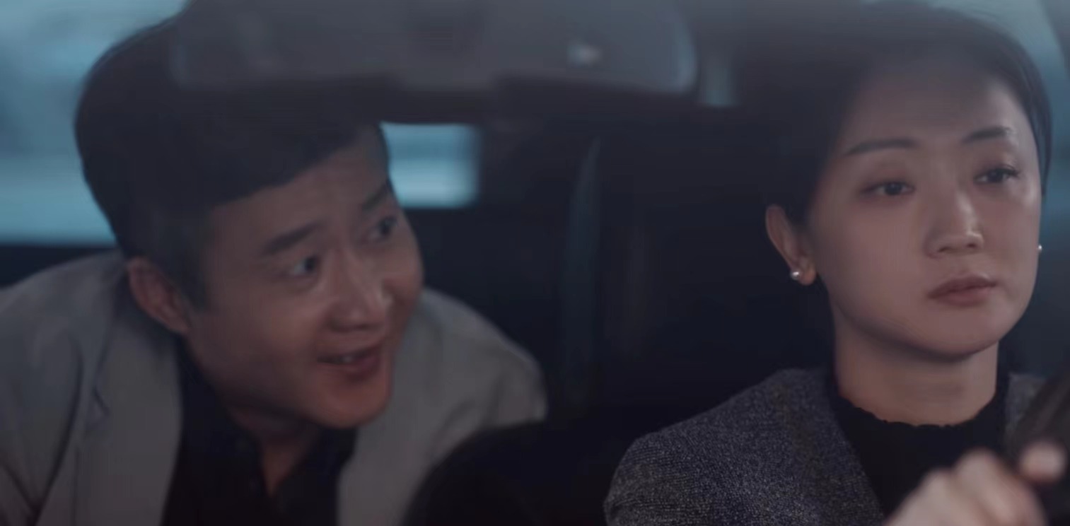 《林深见鹿》岳旸很抢戏，小人物的形象深入人心，让靳东更显尴尬