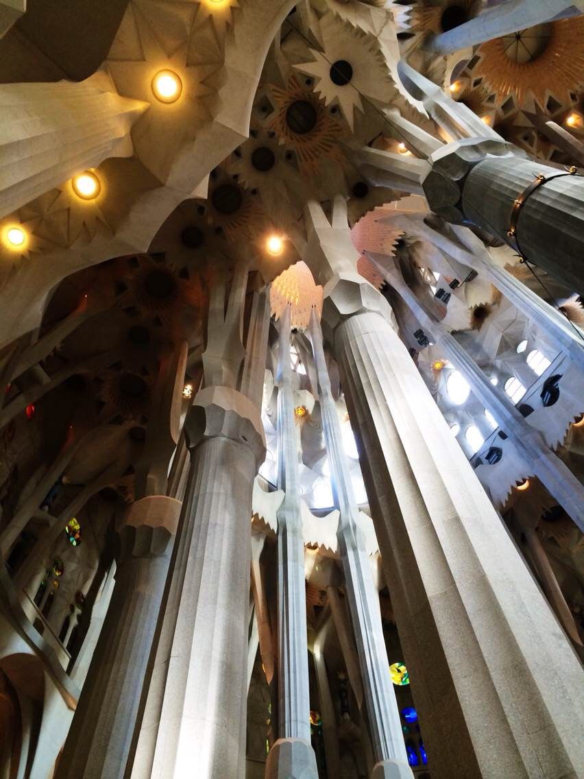 十字架最美图片(高迪) - 赤虎壹号