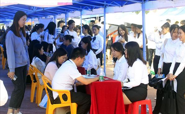 中考即将来临，成绩靠后的家长可以提前做好这些准备