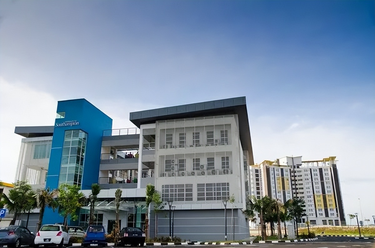 这10所世界名校的马来西亚分校，却只需1/3的费用