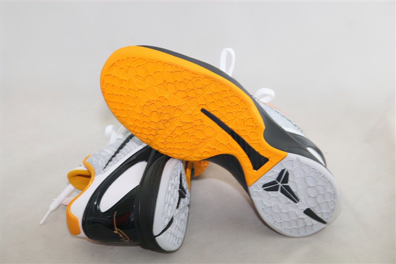 科比第六代战靴(老图新看|kobe 6元年实拍回顾(2011))