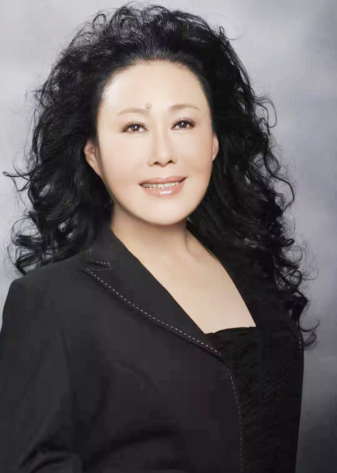 斯琴高娃含泪追忆亡夫:最爱我的那个人去了天堂