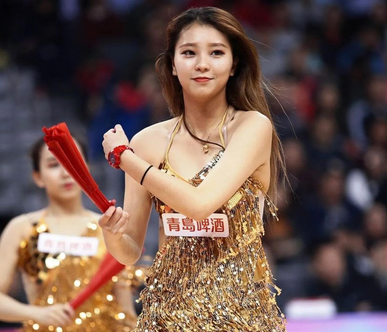 cba最美拉拉队（亮相广东揭幕战！最美拉拉队长回归！央视曾给特写镜头，久违了）