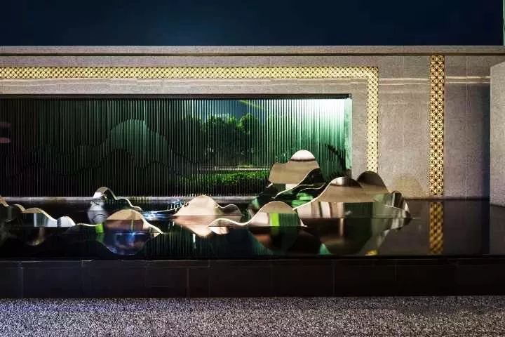 花园美景既要“藏”，又要“漏”