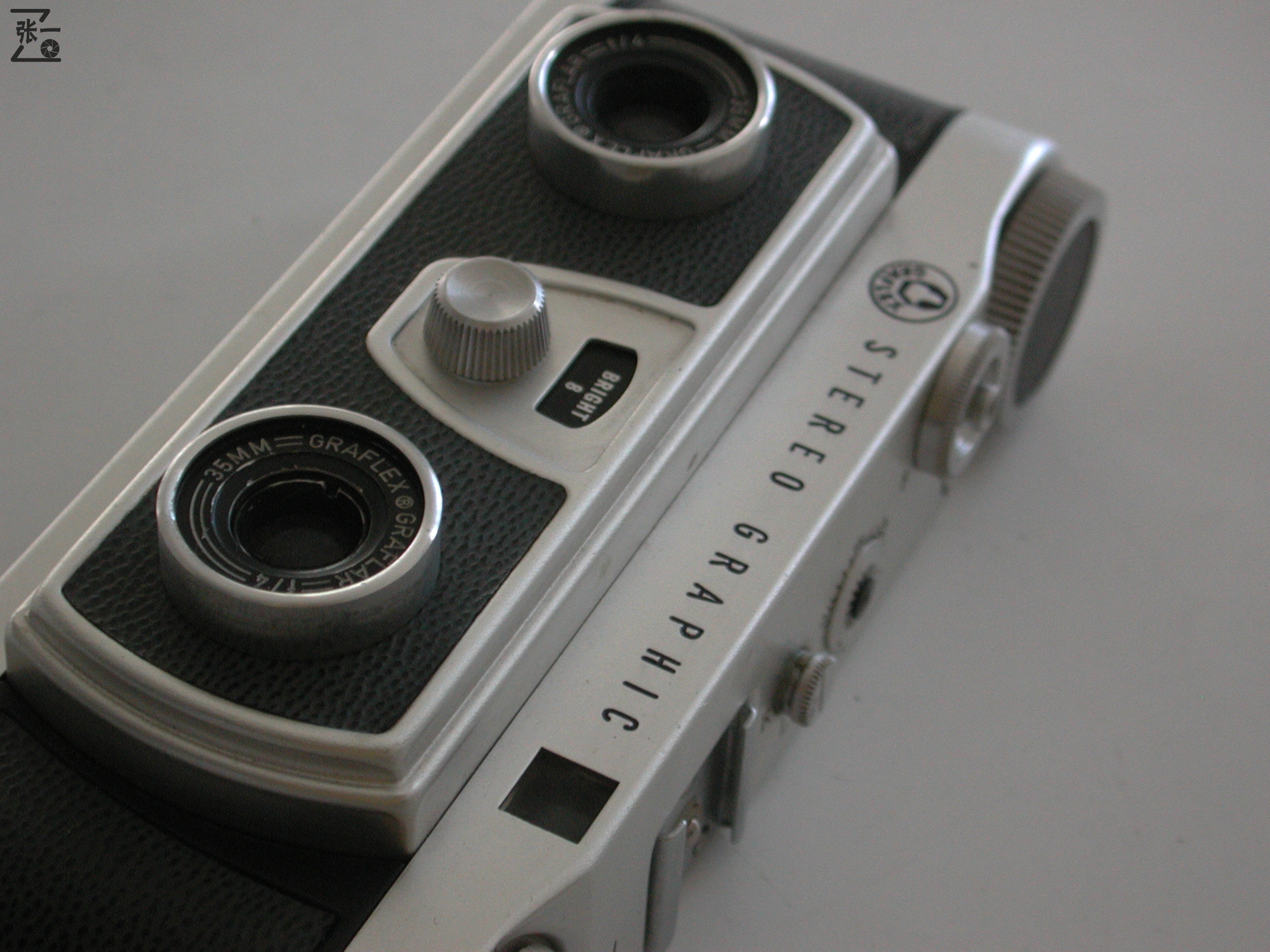 简单,却令我爱不释手的stereo graphic立体照相机!美国制造