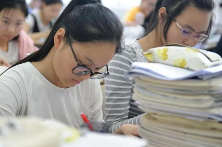 上大学应该选省内还是选省外？两者之间的差距，可不是一星半点