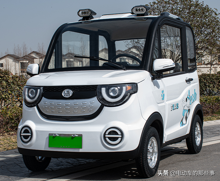 最低价7000元起，最高续航160公里，这2款电动四轮车，适合老年人