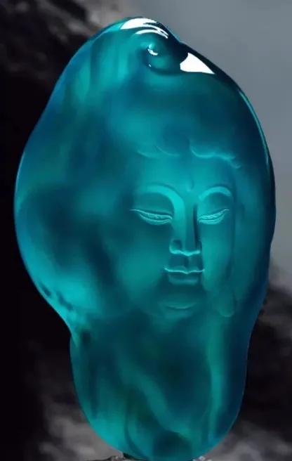 什么颜色五行属水(危地马拉蓝水料与缅甸蓝水种翡翠有何差别)