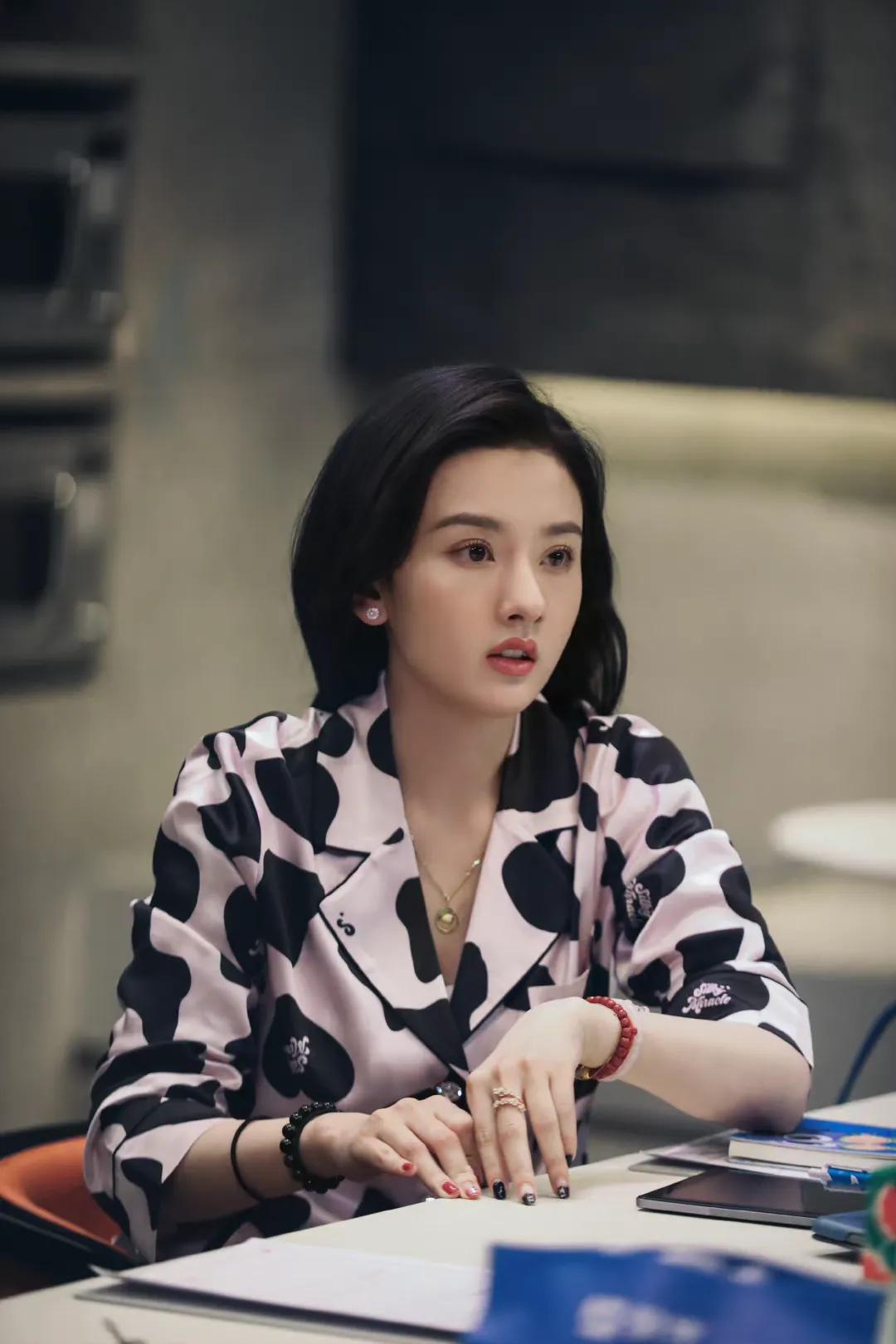 宋祖儿近期穿搭