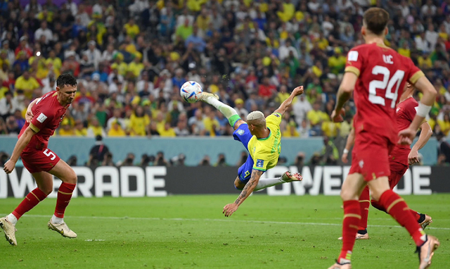 2014世界杯葡萄牙vs巴西（世界杯一夜热议：葡萄牙3-2险胜，C罗惊出表情包 巴西2-0塞尔维亚）
