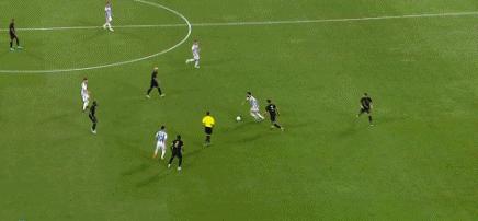 足坛疯狂一夜：梅西戴帽阿根廷7-0，德国2-3西班牙0-2，国足3连败