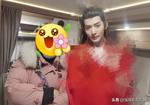 《长月烬明》罗云熙穿铠甲好帅，白鹿蓝衣战损，邓为有婚服造型？