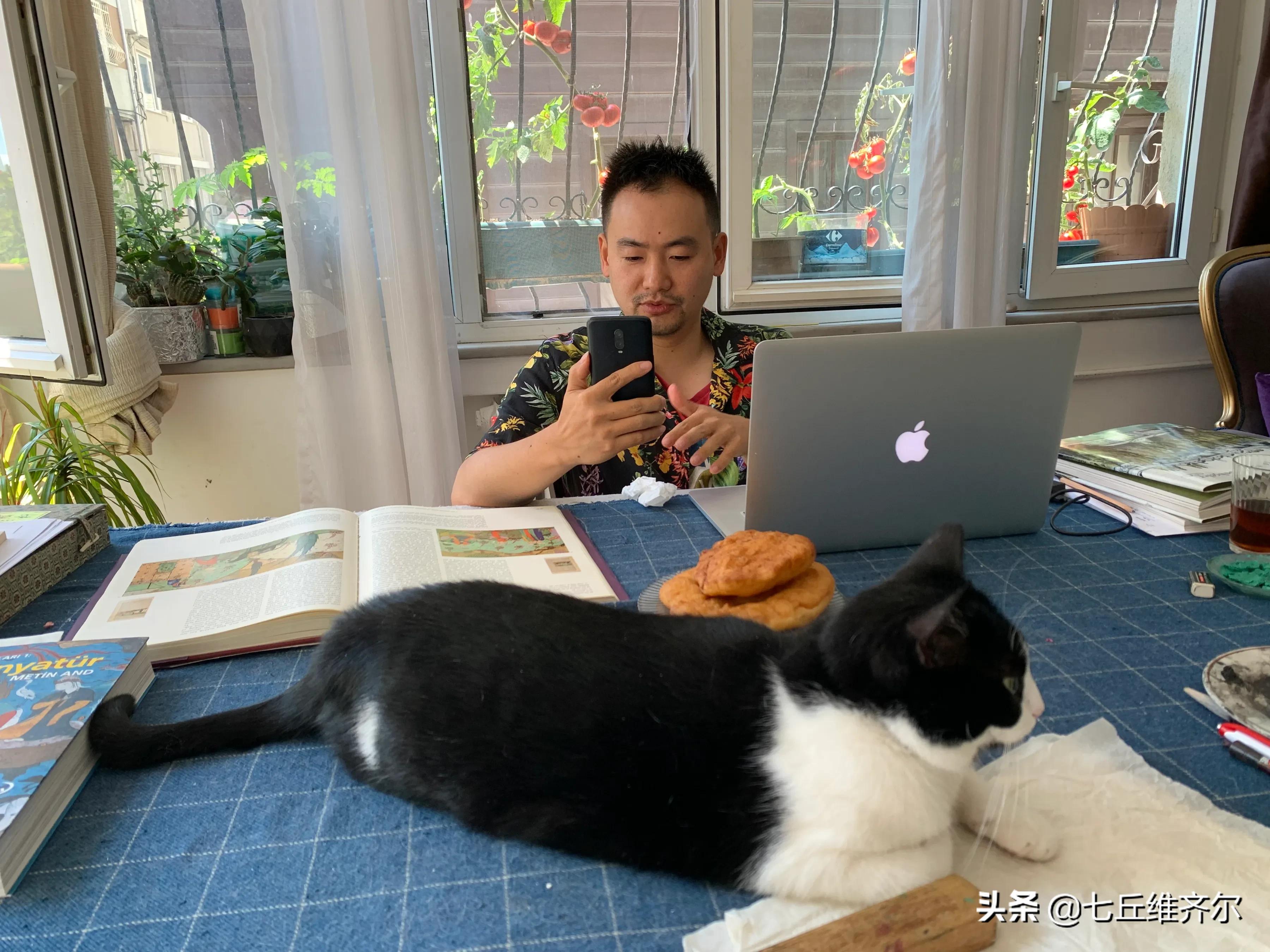 大羿应央广国际驻土耳其记者土姐之约做我国各民族过古尔邦节目