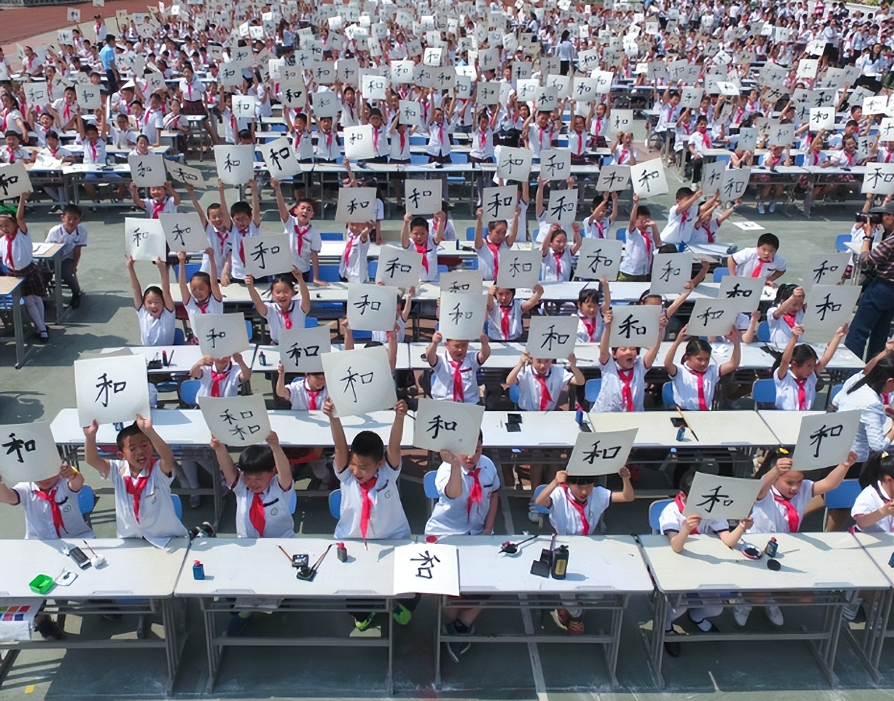 毕业多年后才发现，班级中混得最好的一直是2类学生，这1种没出息