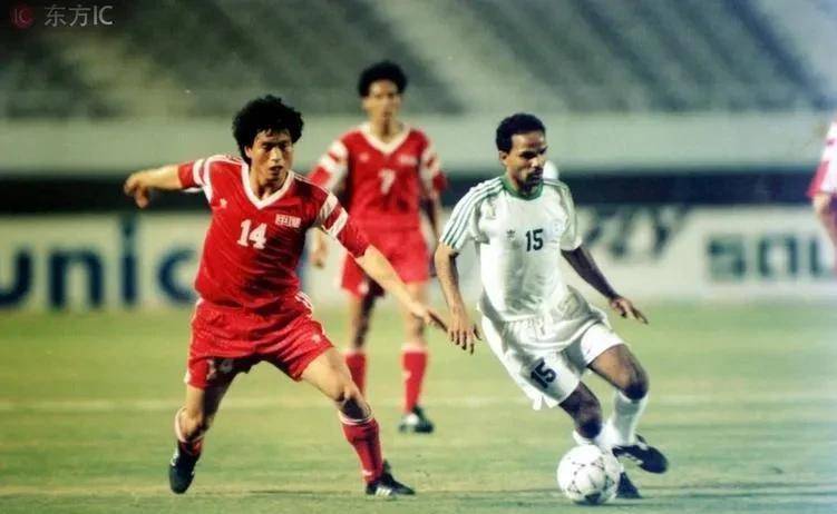 中国足球少数民族球员历史最佳阵容，能否匹敌国家队？