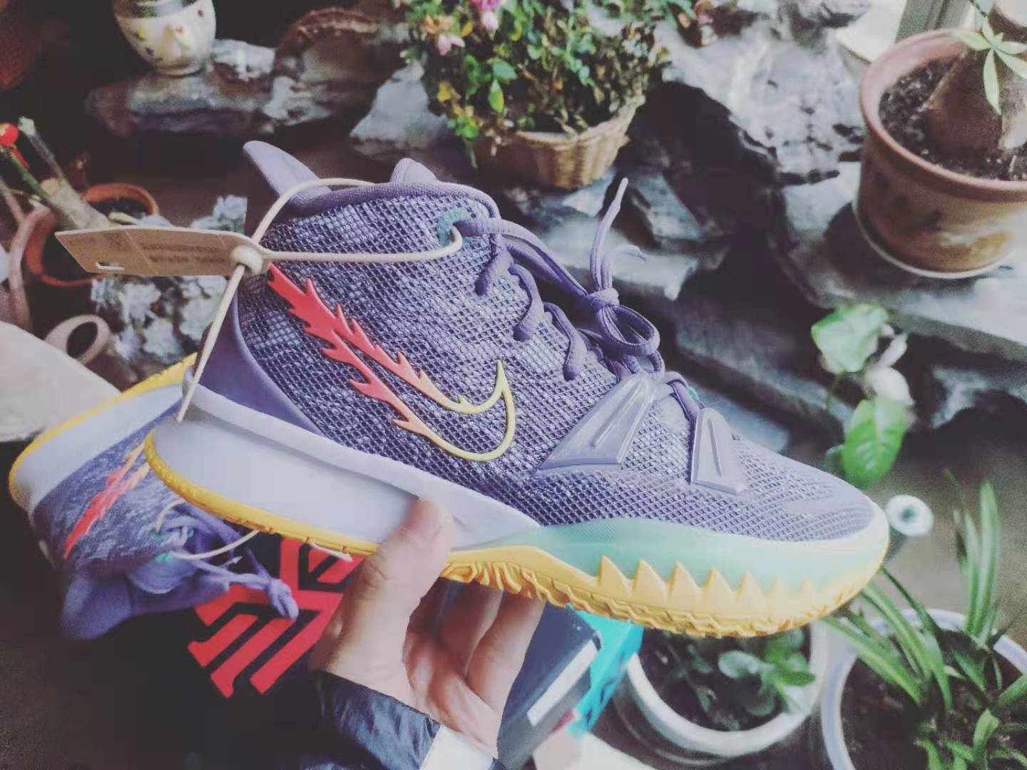 nba球员为什么穿欧文7（欧文欧神仙NBA赛场穿了哪些Nike Kyrie 7代篮球鞋经典回顾）