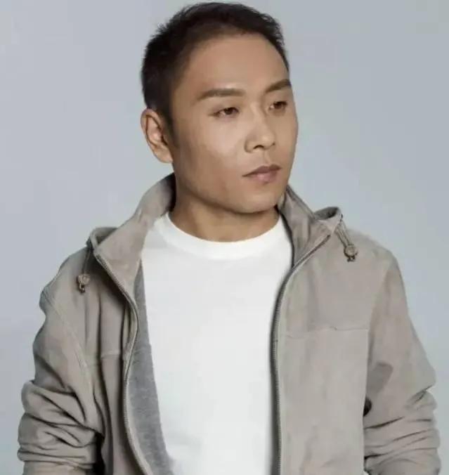 因为家庭的所有收入都取决于庄稼的收成,所以,齐龙