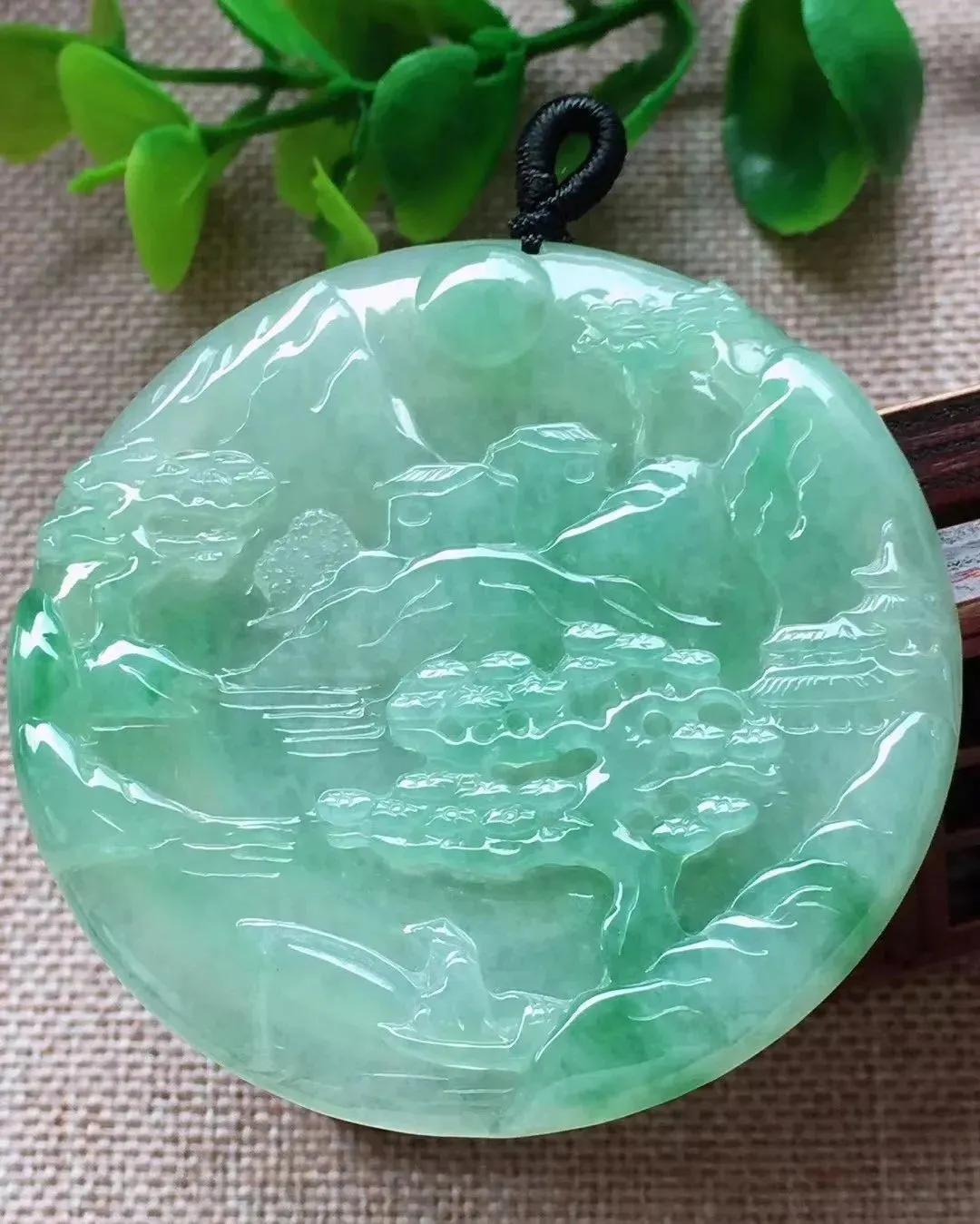 翡翠山水牌一般多少钱(翡翠山水牌的寓意)