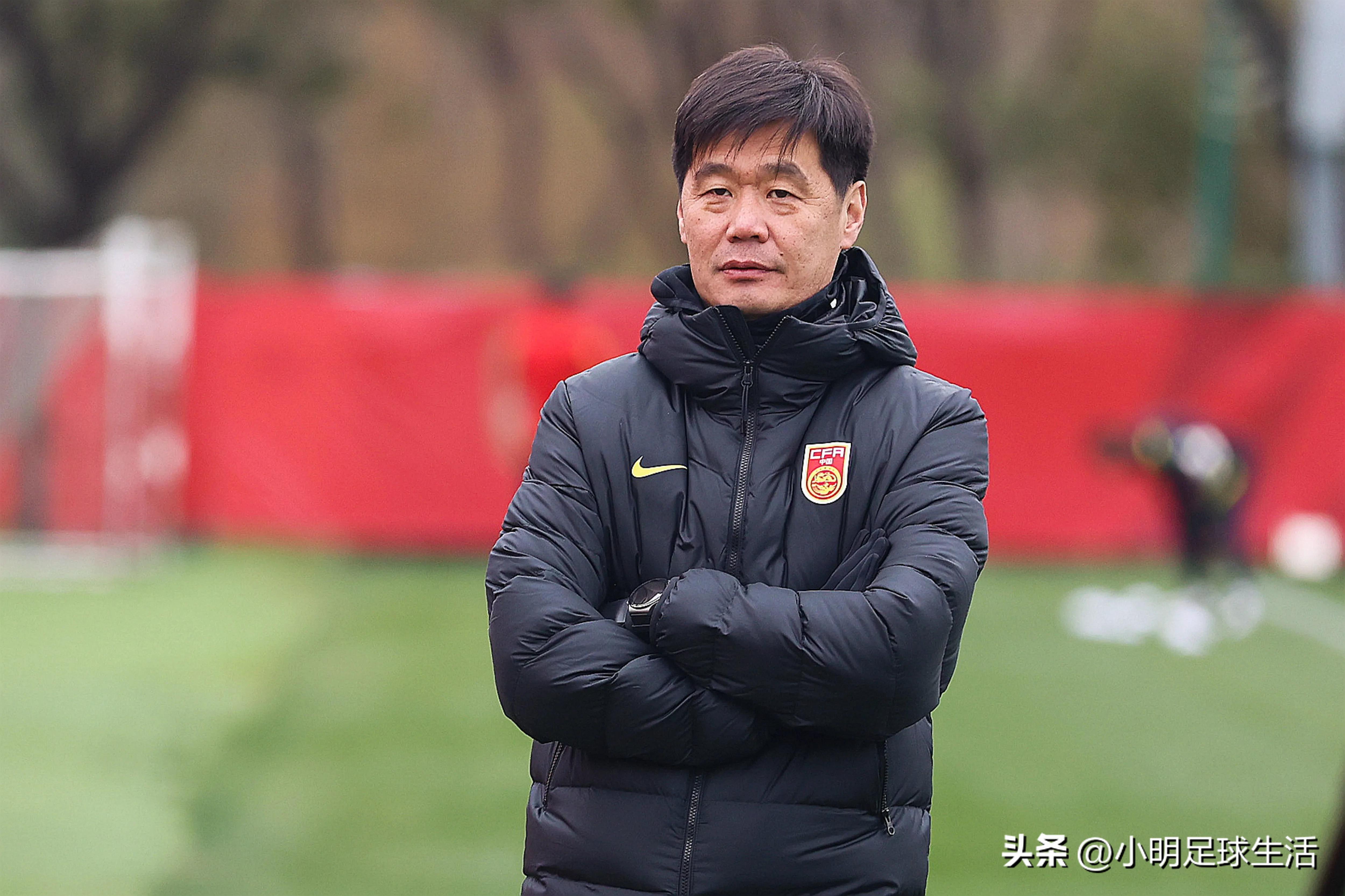 山东泰山为什么不选择李霄鹏为主教练,而是选择了韩国教练崔康熙