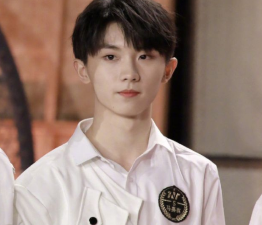 马嘉祺再战高考，被众人调侃为“九漏鱼”后，这次很可能金榜题名