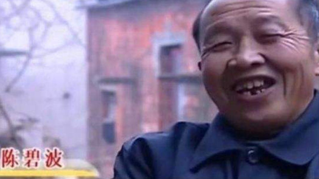 2012年，湖南38岁女教师追求65岁环卫工：除了你，别人都是将就