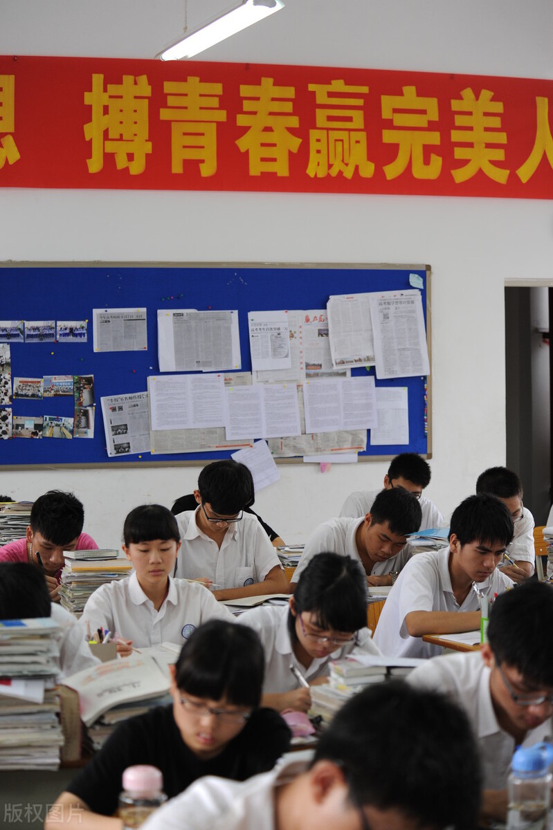 同样都是专科，单招进和高考进有什么区别？毕业后一目了然